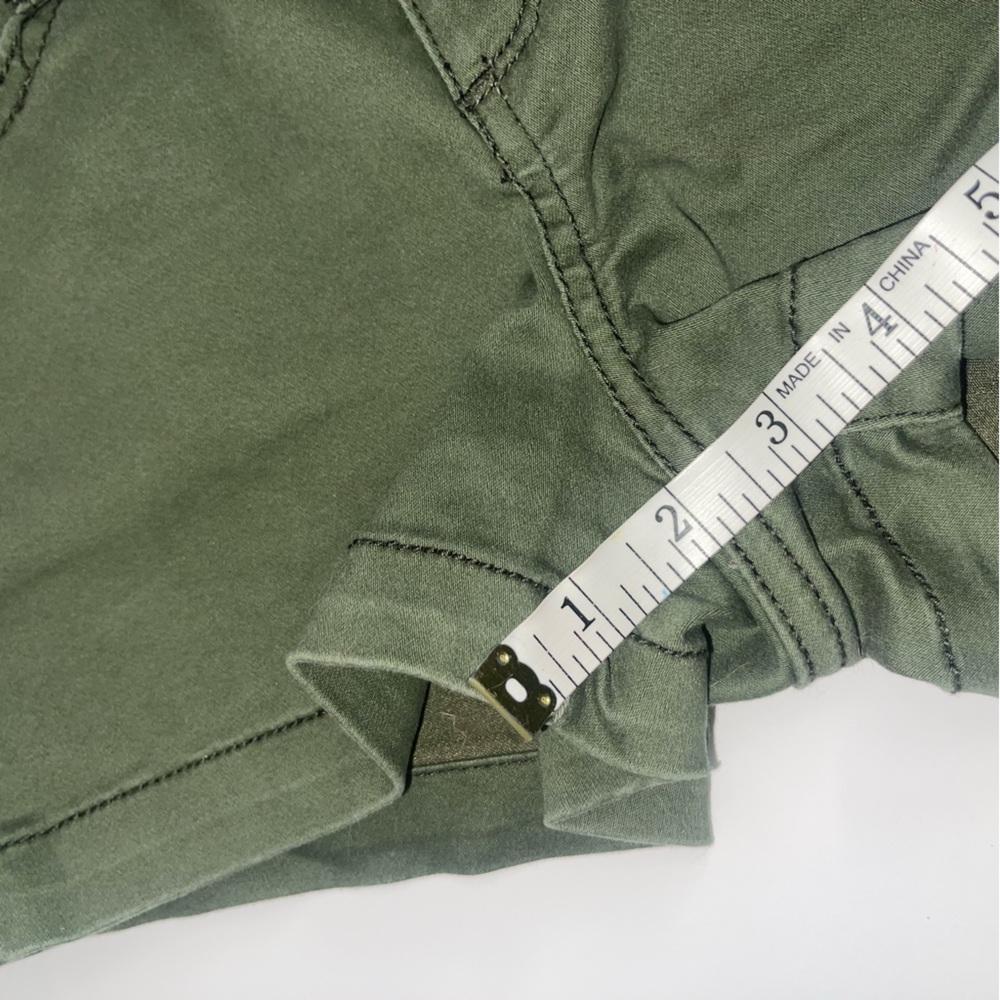 Olive Green Mid Rise Shorts - Picture 6 of 6